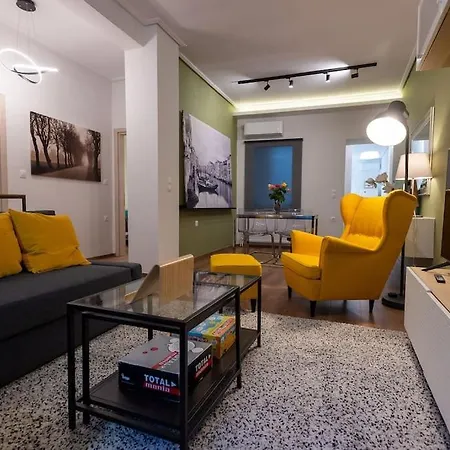 Downtown Luxury With Backyard * Volos