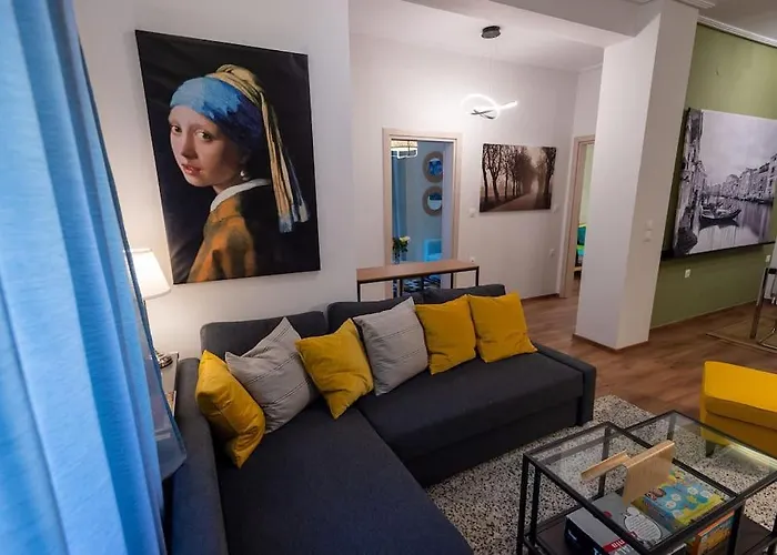 Downtown Luxury With Backyard * Βόλος