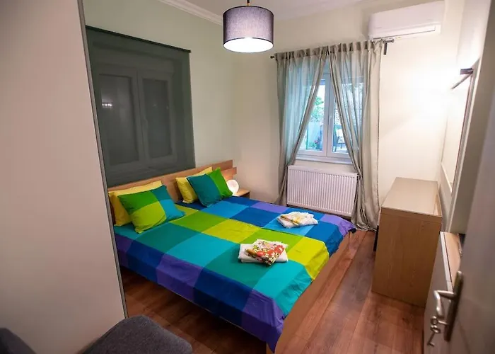 Διαμέρισμα Downtown Luxury With Backyard